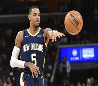 所有目光都 所有目光都