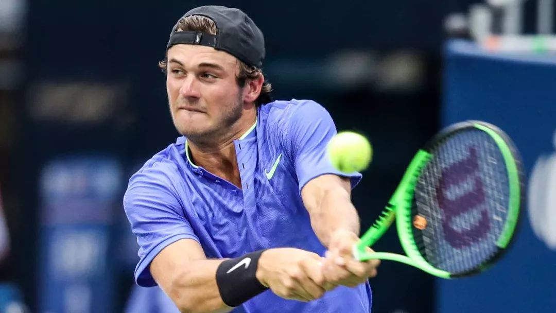 他在场上的 他在场上的