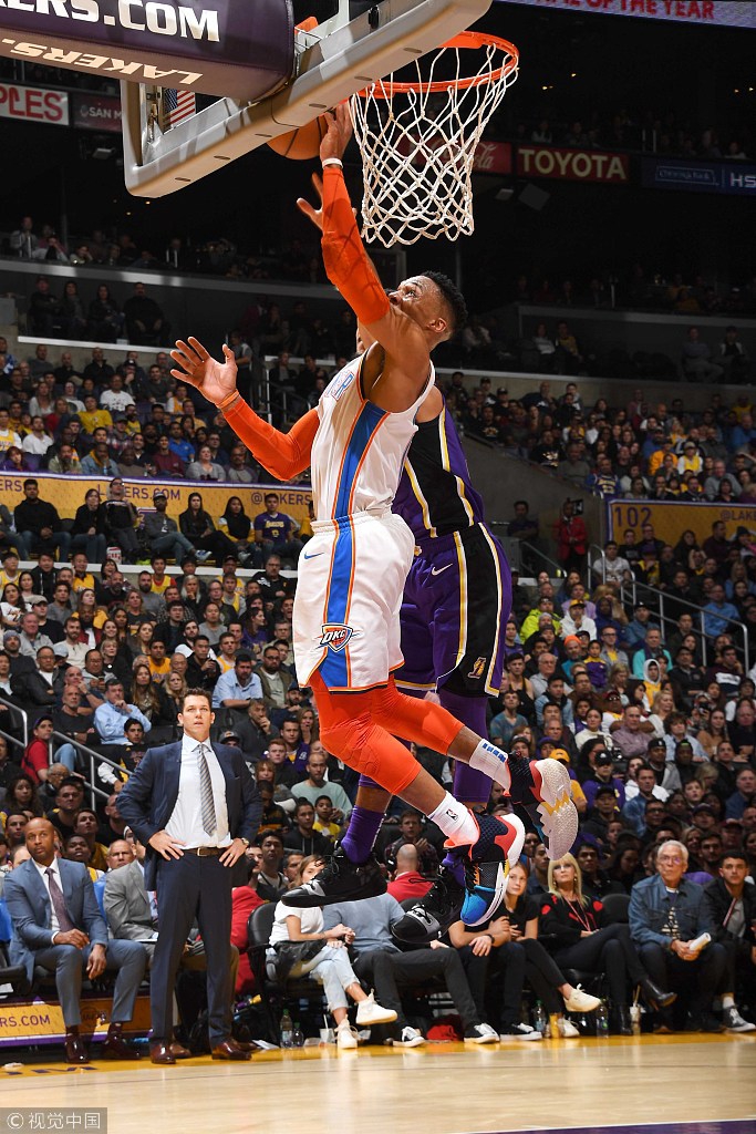 他们通过不 他们通过不