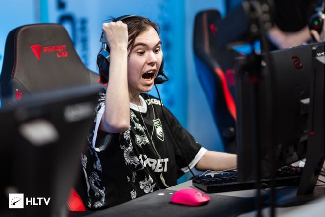 托雷斯与索 托雷斯与索